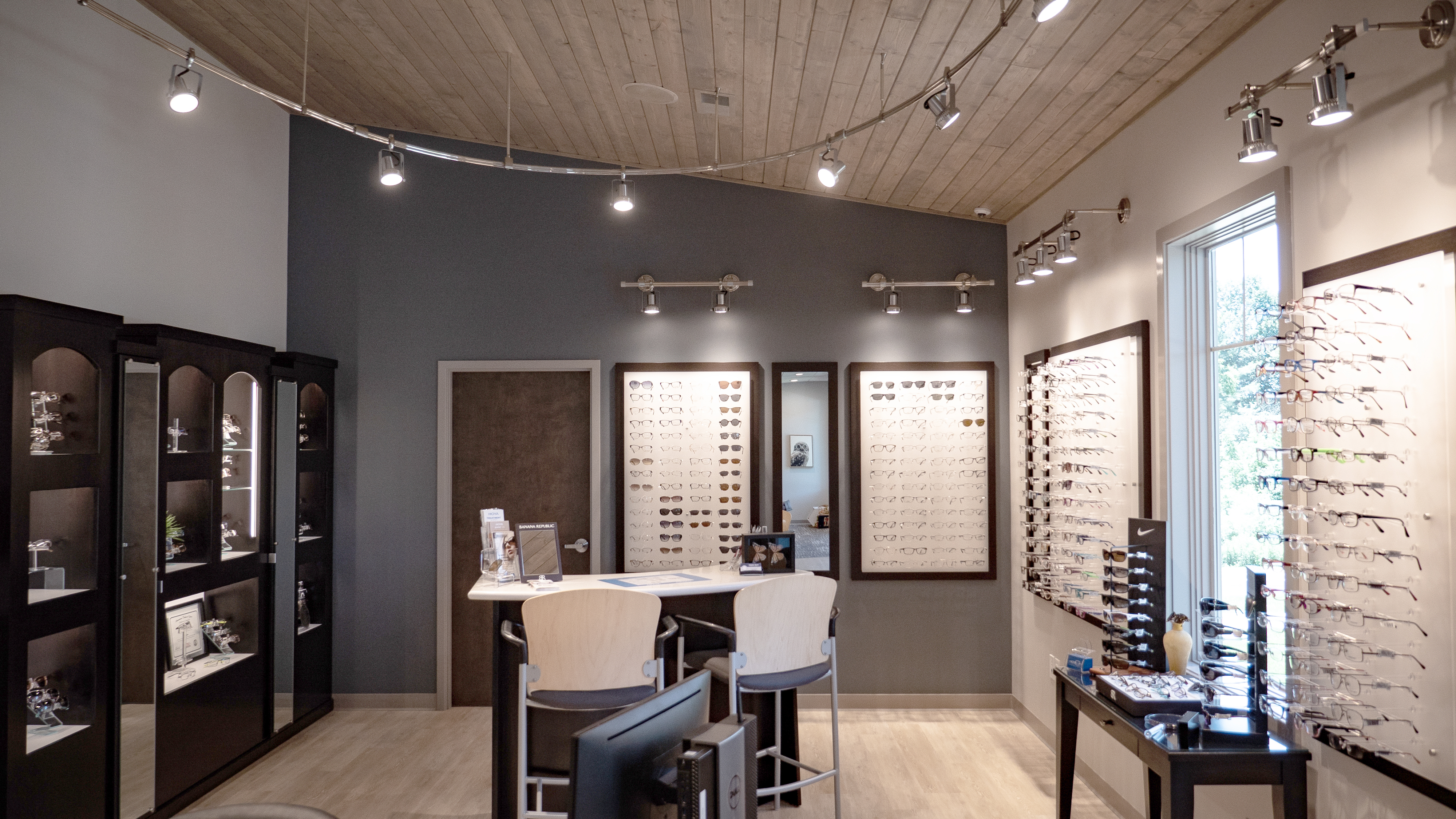 Vision Tech Optometry Center 