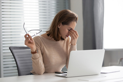 dry-eye-syndrome-causes-Screen-Time